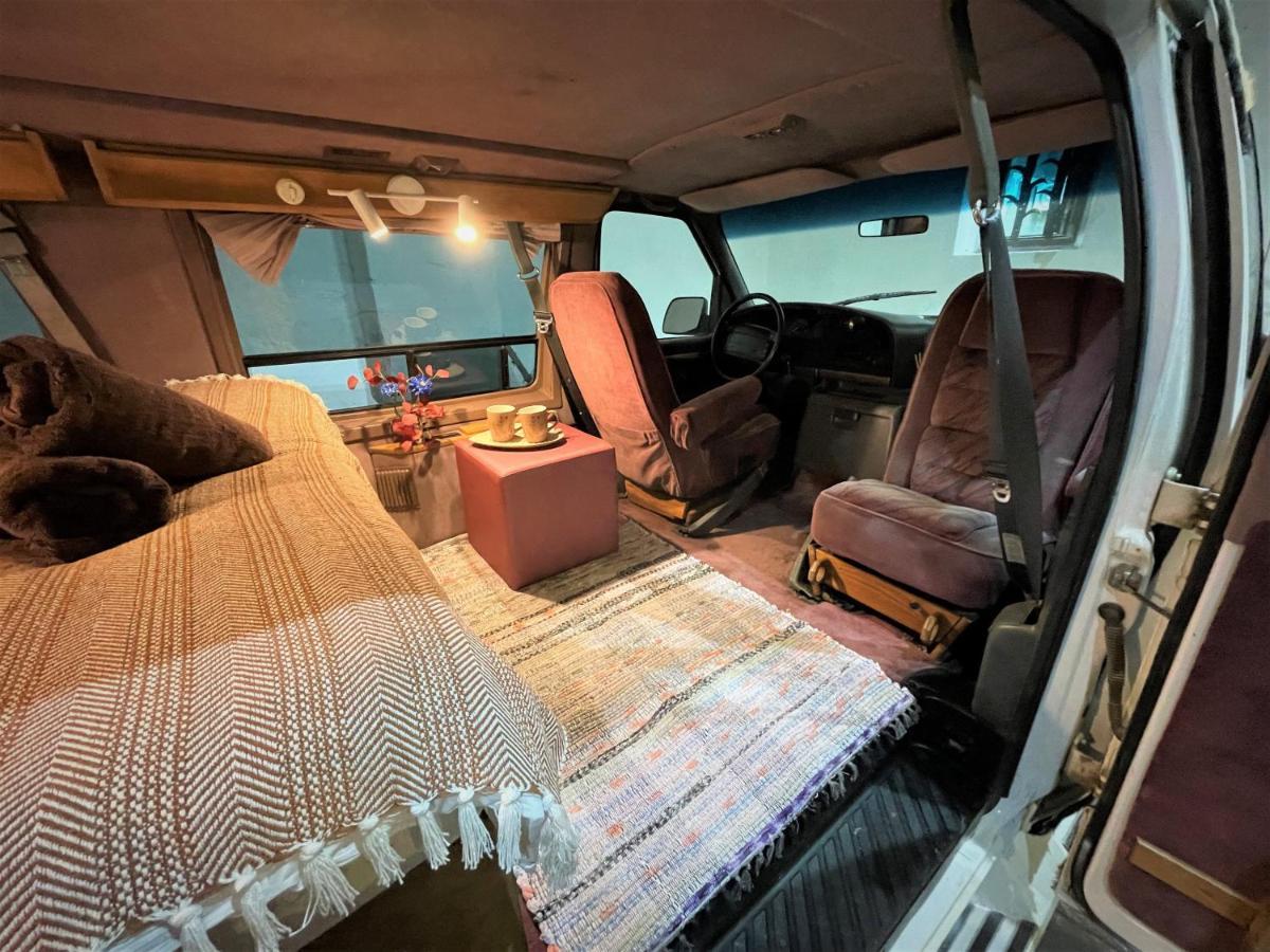 Urban Van Glamping Riga Ngoại thất bức ảnh