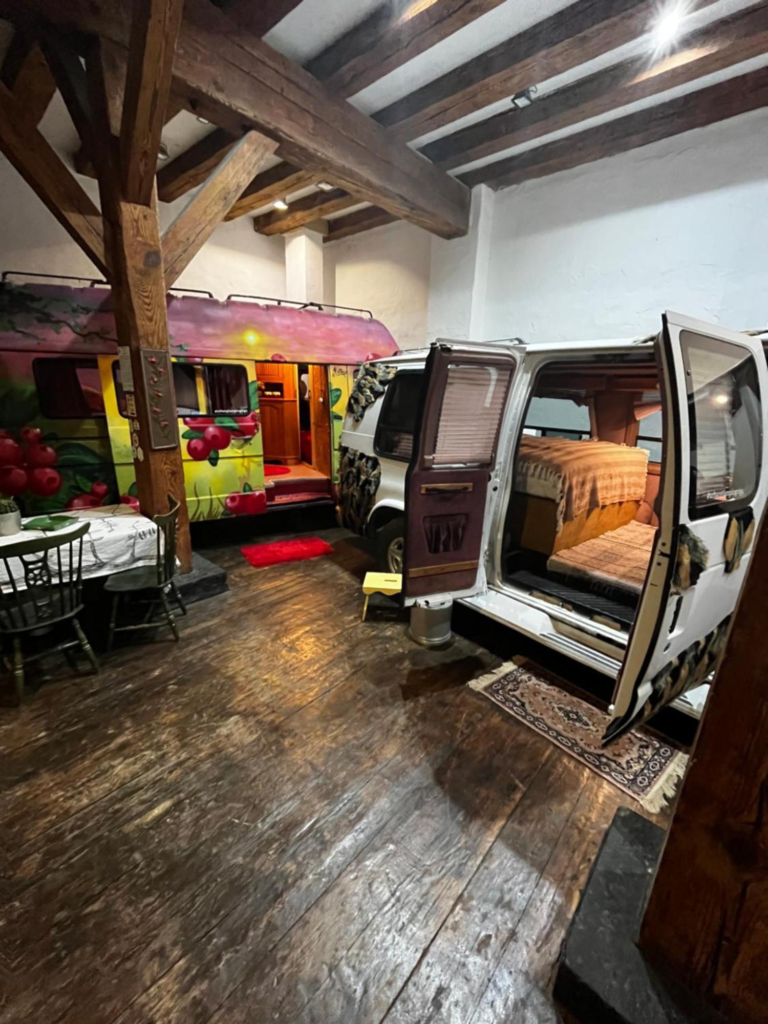 Urban Van Glamping Riga Ngoại thất bức ảnh
