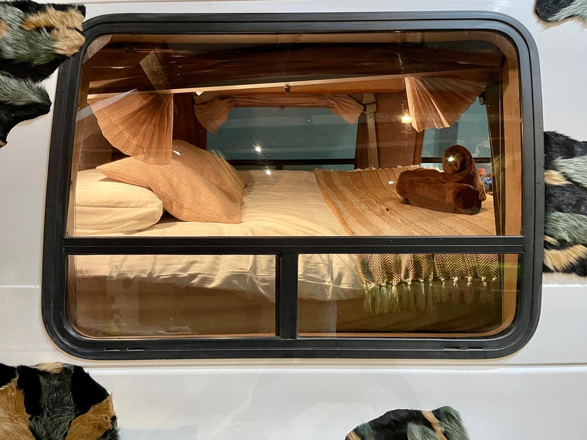 Urban Van Glamping Riga Ngoại thất bức ảnh