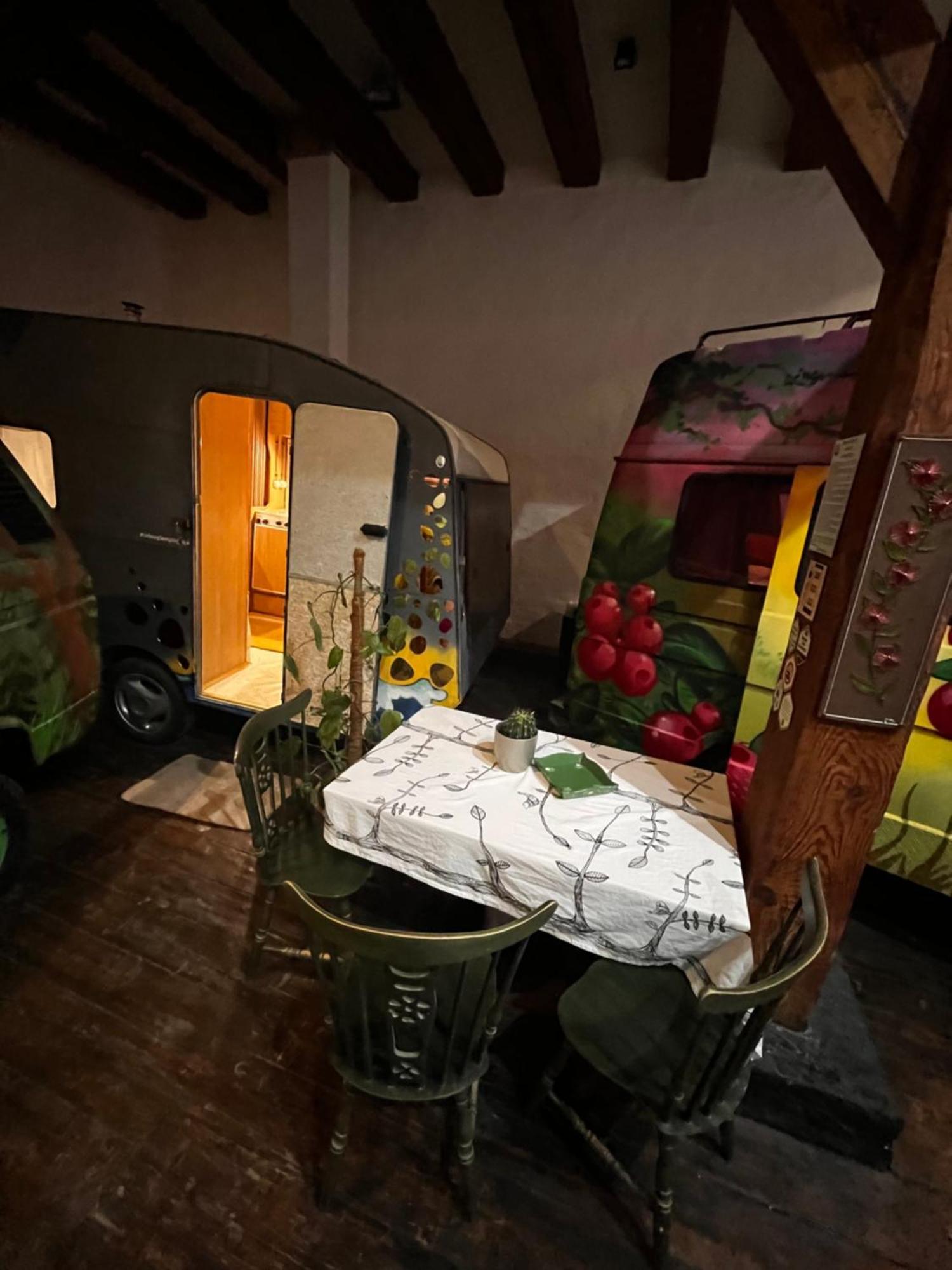 Urban Van Glamping Riga Ngoại thất bức ảnh