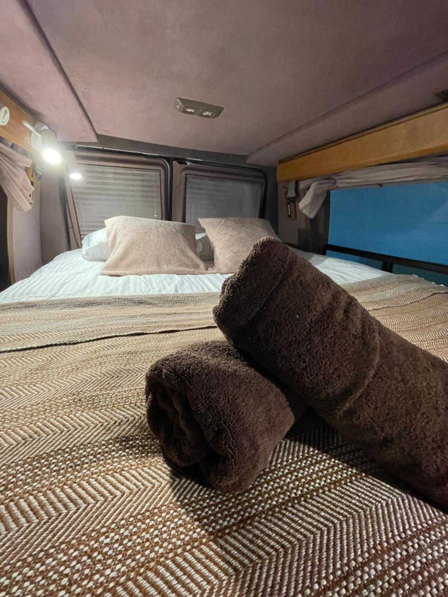 Urban Van Glamping Riga Ngoại thất bức ảnh