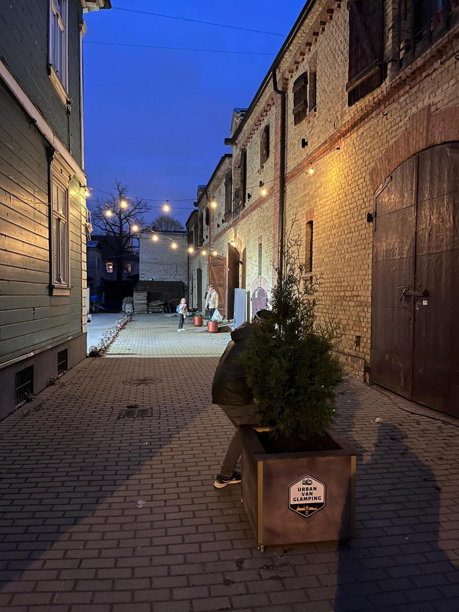 Urban Van Glamping Riga Ngoại thất bức ảnh